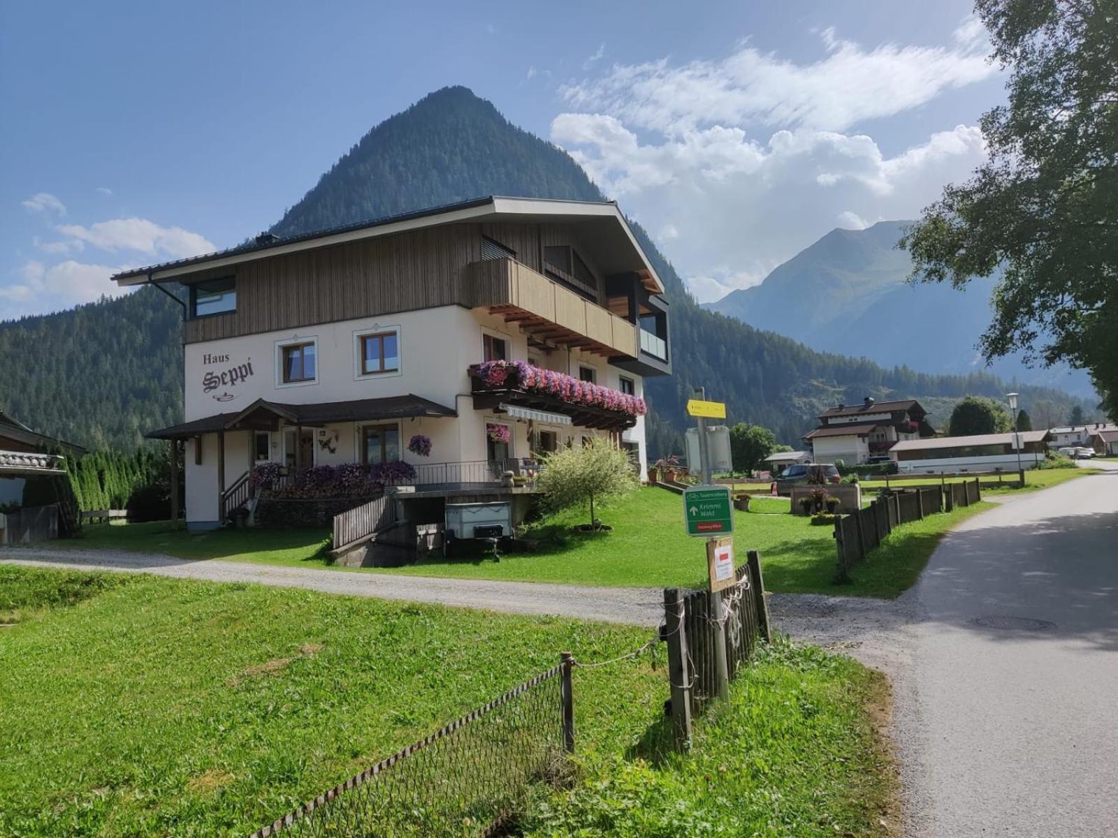 Hotel Haus Seppi Neukirchen am Großvenediger Exterior foto