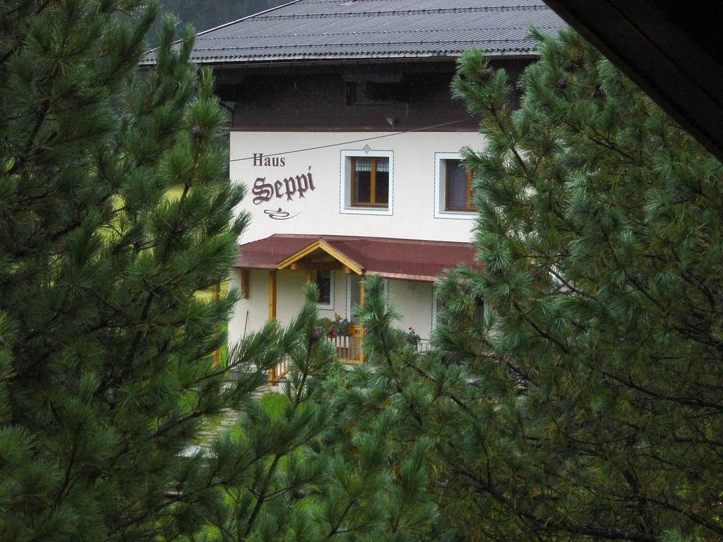 Hotel Haus Seppi Neukirchen am Großvenediger Exterior foto